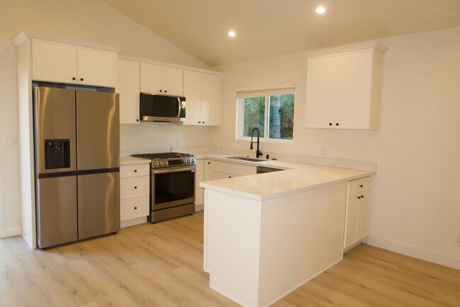Foto del edificio - 22131 Leadwell St