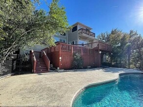 Building Photo - 10807 Love Bird Cove