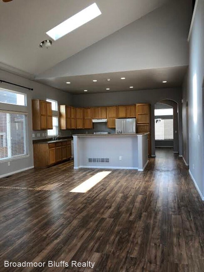 Building Photo - 5 br, 3.5 bath House - 6045 Santo Domingo Rd.