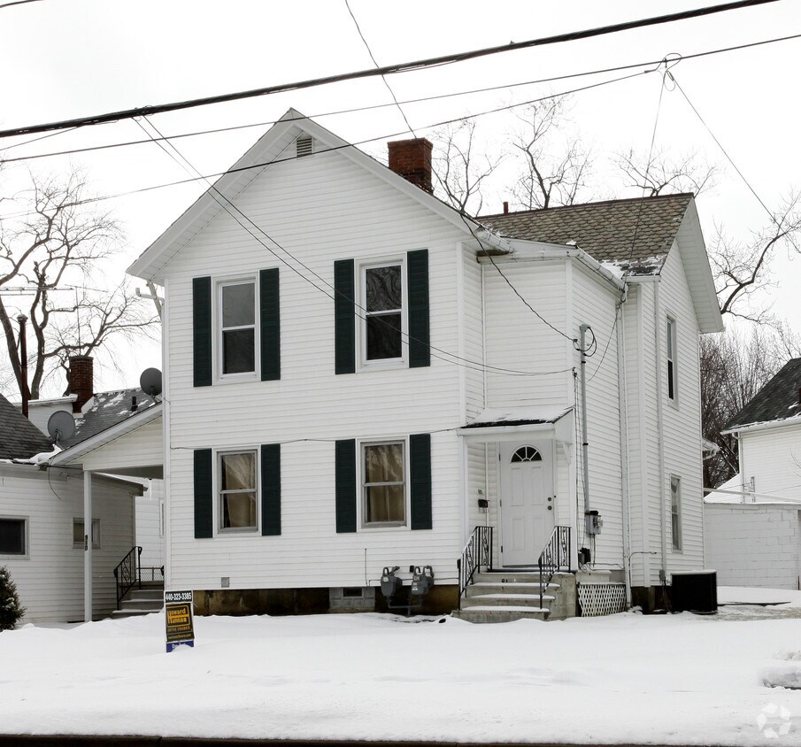 Primary Photo - 910 Lake Ave