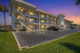 Building Photo - 3330 Gulf of Mexico Dr