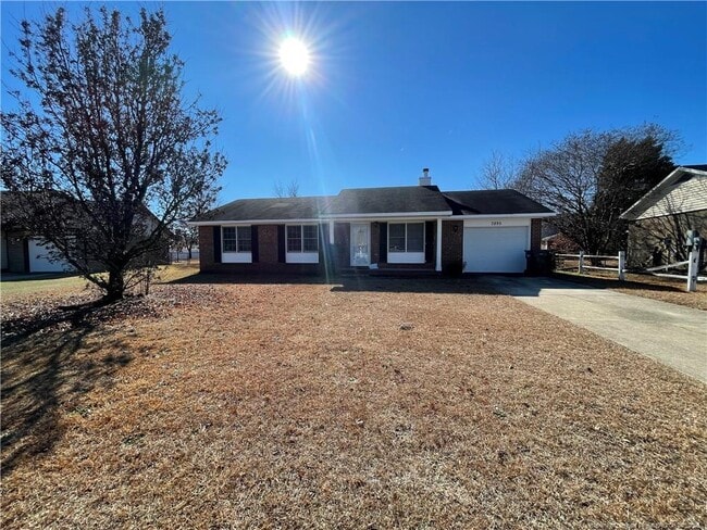 Foto del edificio - 7895 Burwell Dr