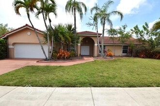 Building Photo - 510 NW 197th Ave