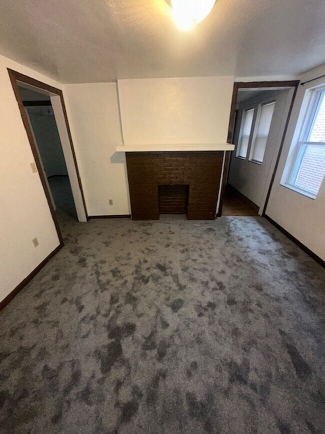 Building Photo - Cute Two Bedroom in Oakland!