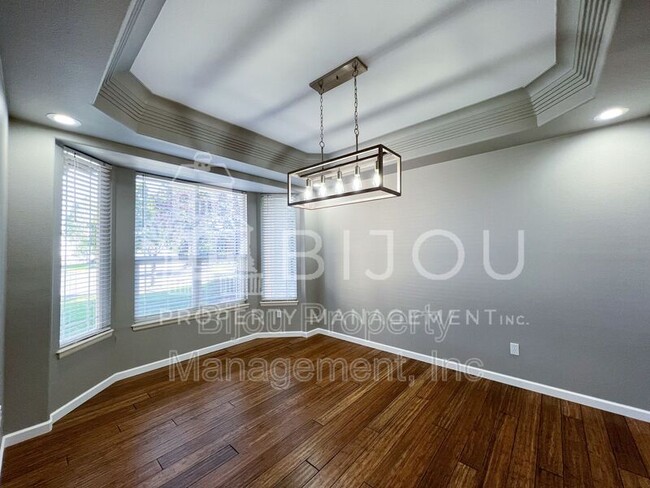 Foto del edificio - 6613 Dream Weaver Dr