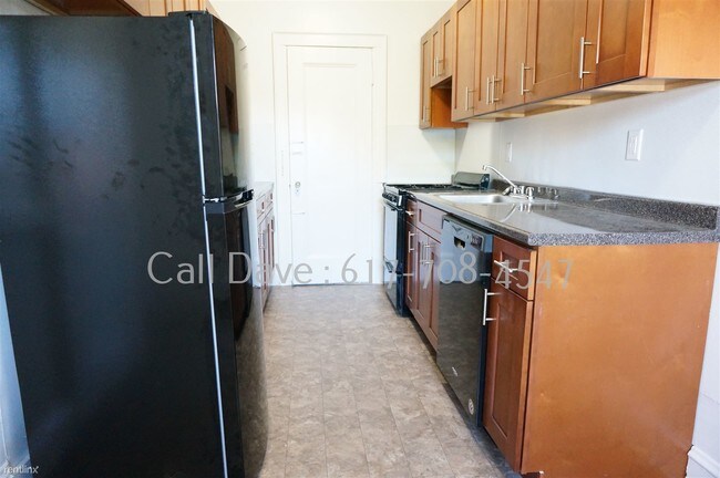 Building Photo - 1 br, 1 bath  - 2045 Commonwealth Ave # 2727