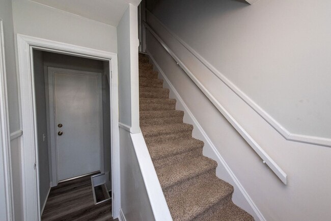 Building Photo - 3053 N Hegry Cir