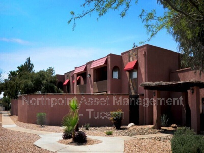 Primary Photo - 3993 N Campbell Ave