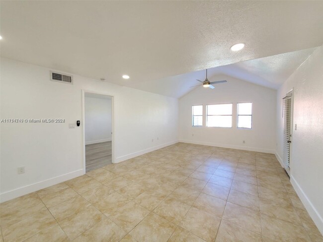 Foto del edificio - 15591 SW 105th Terrace