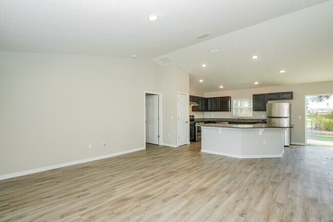 Foto del edificio - 6 Dogwood Radial