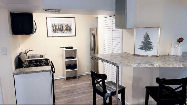 Foto del edificio - 1624 S Throop St