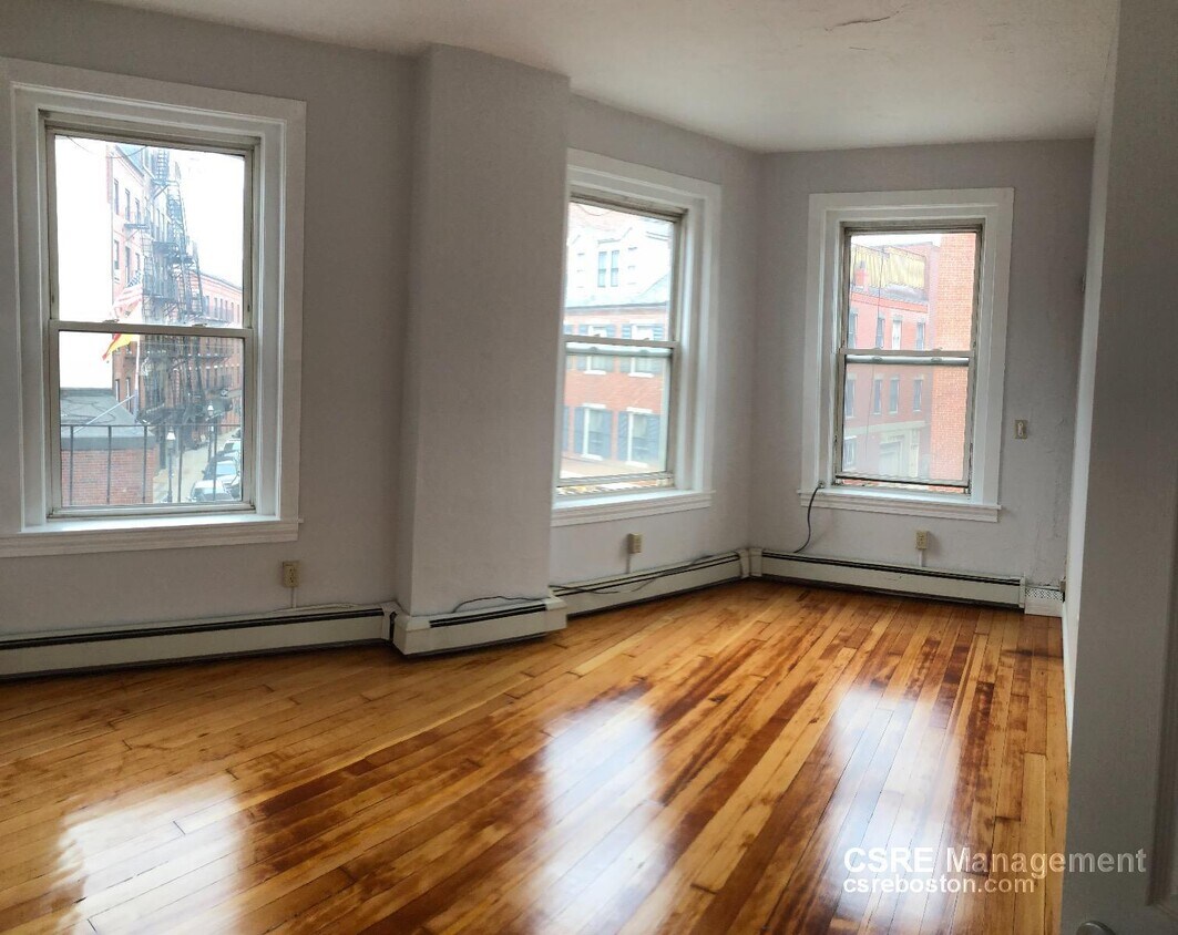 Primary Photo - 295 North St