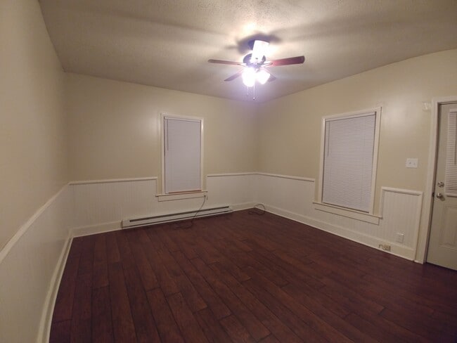 Living Room - 5996 Seneca Trail S