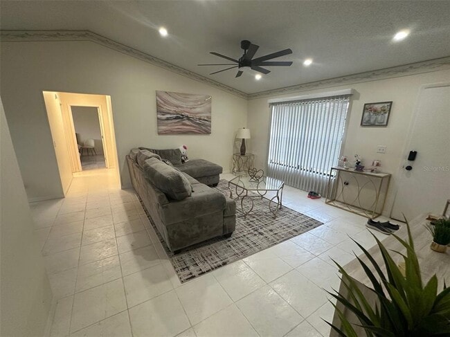 Building Photo - 1310 Dartmoor Ave