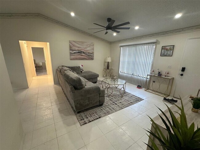 Foto del edificio - 1310 Dartmoor Ave