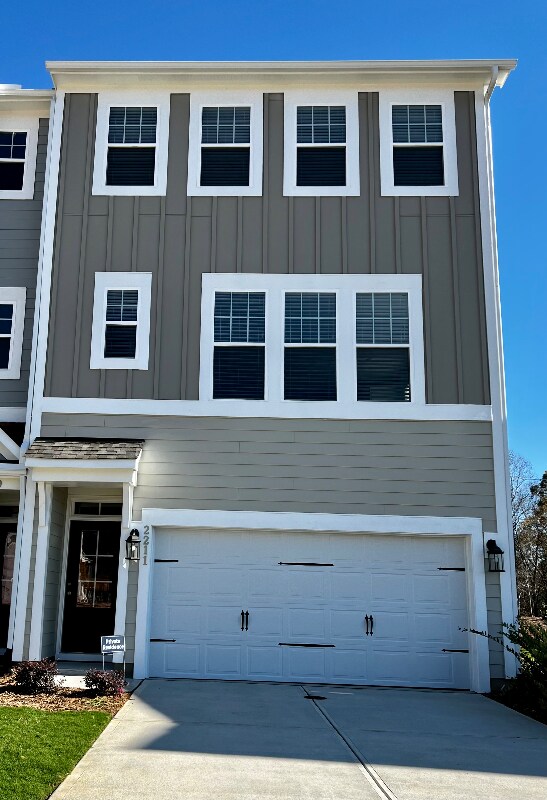 2211 Grants Pass Station, Apex, NC 27502 Townhome Rentals in Apex NC