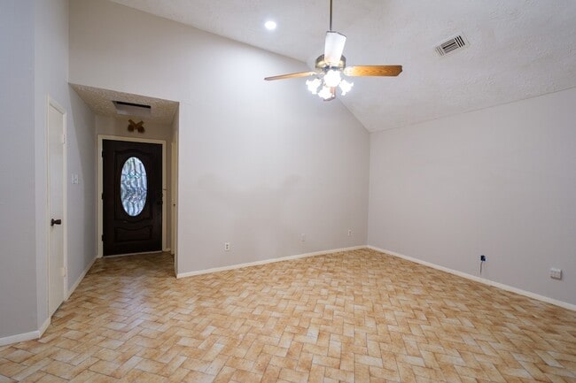 Photo - 7521 Brookleaf Drive Unit House