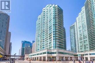 Building Photo - 10 Queens Quay W