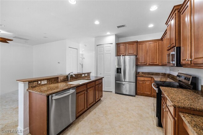 Building Photo - 10391 Carolina Willow Dr