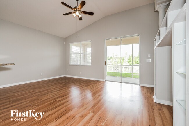 Foto del edificio - 9409 Laurel Ledge Dr