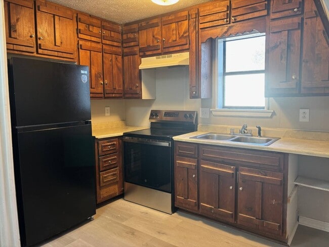 Building Photo - 328 Carter Rd