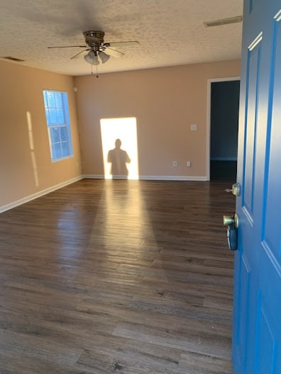 Building Photo - 253 Willow Springs Dr