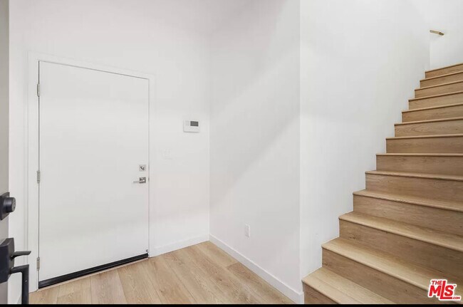 Foto del edificio - 3419-3412 Fletcher Dr