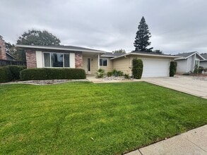 Building Photo - 7460 Filice Dr