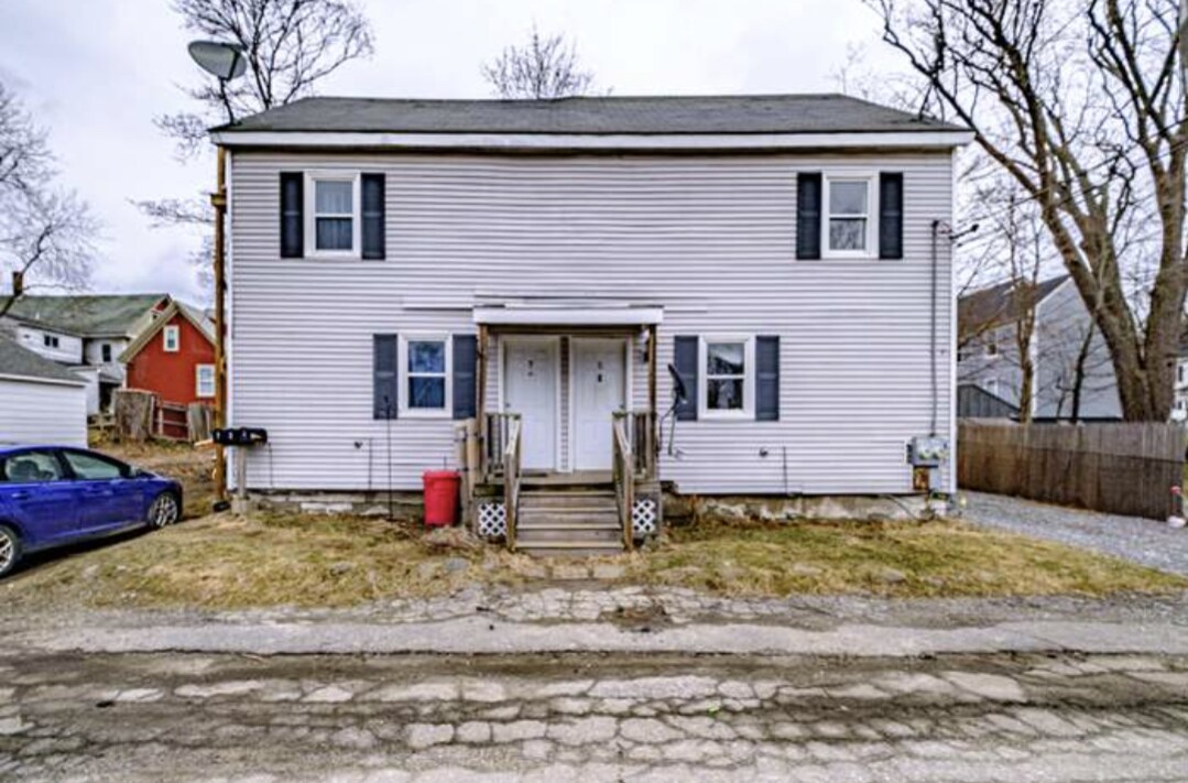 3 Gerald St Unit 3, Bath, ME 04530 Apartments in Bath, ME