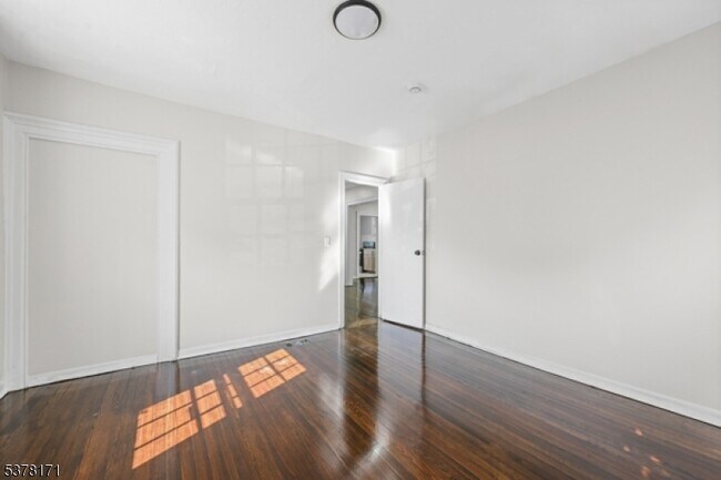Foto del edificio - 71 Maple St