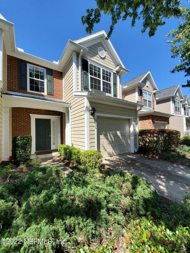 Foto del edificio - 4856 Parkhurst Pl