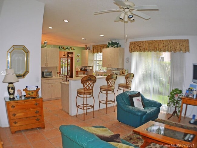 Building Photo - 5 Gables Blvd