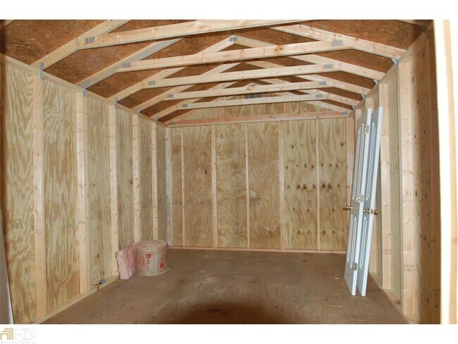 Building Photo - WOW! Renovated 4 bedroom, 2.5 bath home in...