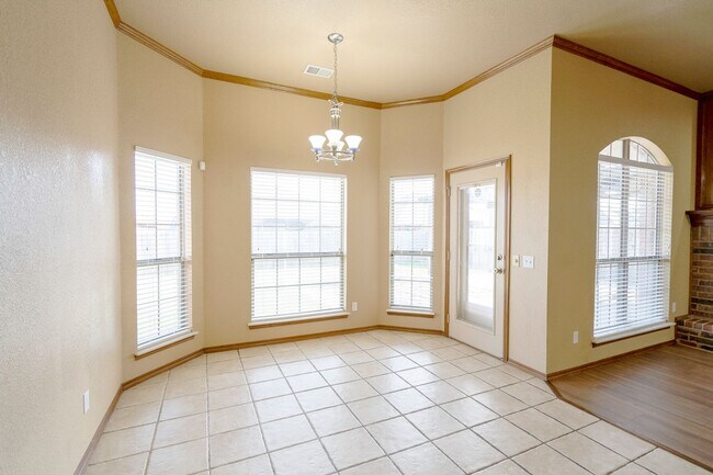 Foto del edificio - * * * $750 Move-in Special!!! * * * Beautiful 3 Bed 2 Bath with a Office in the Heart of Moore! *...