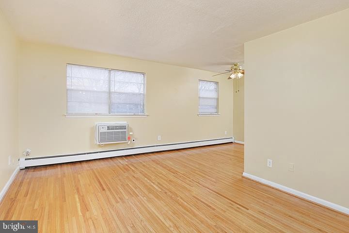 Foto del edificio - 740-742 S White Horse Pike