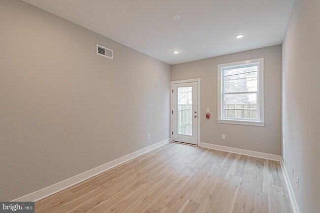 Building Photo - 1448 S 52nd St