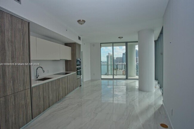Foto del edificio - 2900 NE 7th Ave