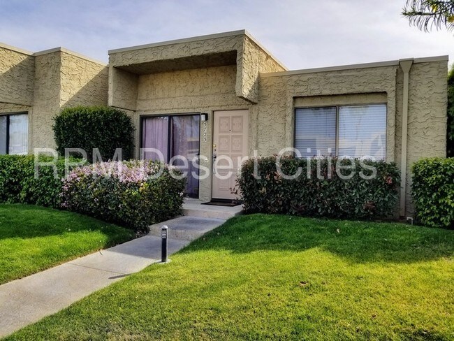 Building Photo - 5723 Los Coyotes Dr
