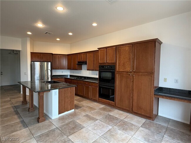 Foto del edificio - 320 Corsicana St