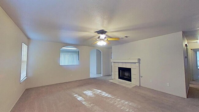 Building Photo - 1200 Hughmont Dr