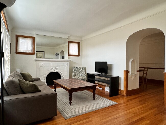 Foto del edificio - 5950 Kensington Ave