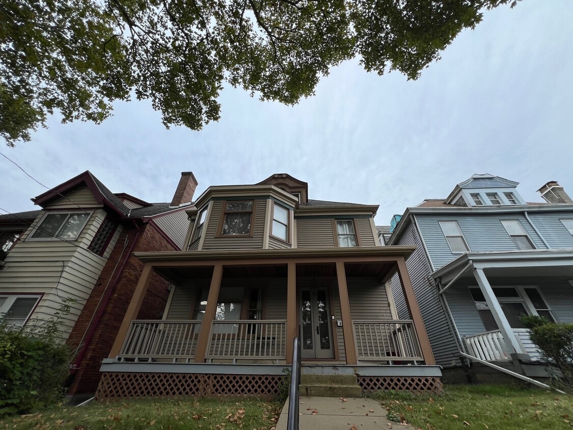 Foto del edificio - 343 Melwood Ave