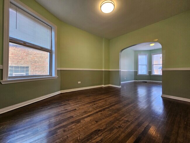 Foto del edificio - 639 N St Louis Ave