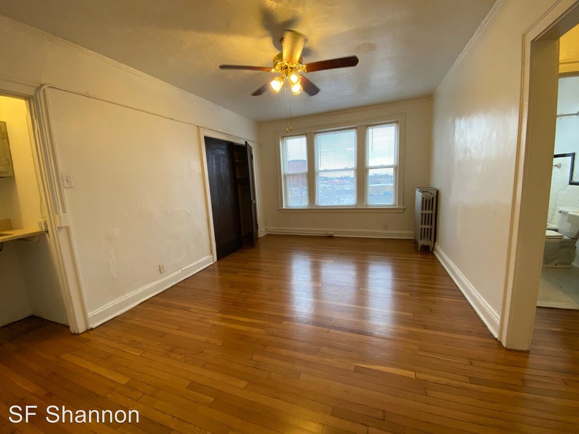 Foto principal - 3651 S Grand Blvd
