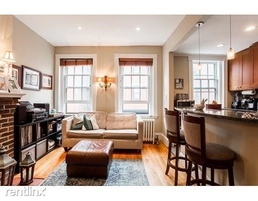Building Photo - 2 br, 1 bath  - 21 Revere Street #4 NG 4