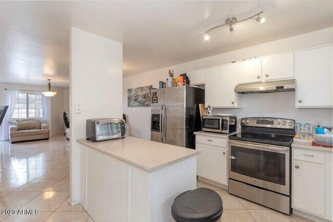 Cocina - 455 S Mesa Dr