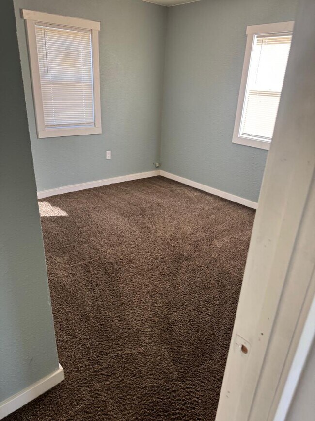 Foto del edificio - 3432 SE Bryant St