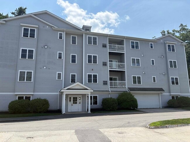 Foto del edificio - 122 Coliseum Ave