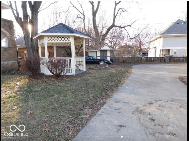 Foto del edificio - 3158 E Fall Creek Pkwy N Dr