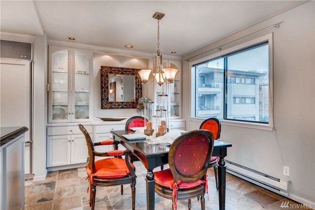 Foto del edificio - Queen Anne 2 Bedroom - Bright & Spacious!